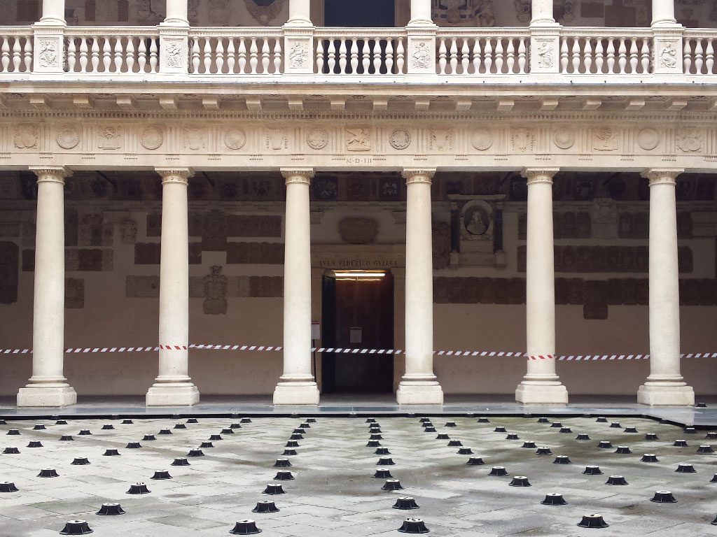 Pedestal file at Palazzo Bo for tedex Padua