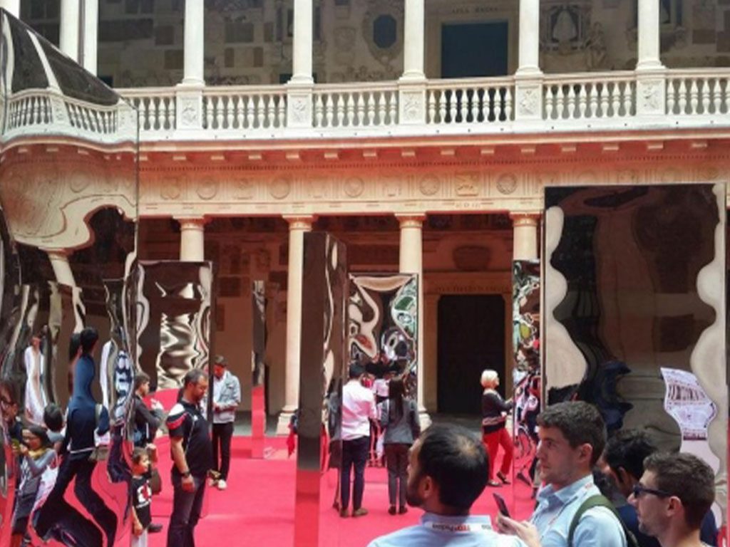 installation reflecting TEDEX a palazzo Bo Padua