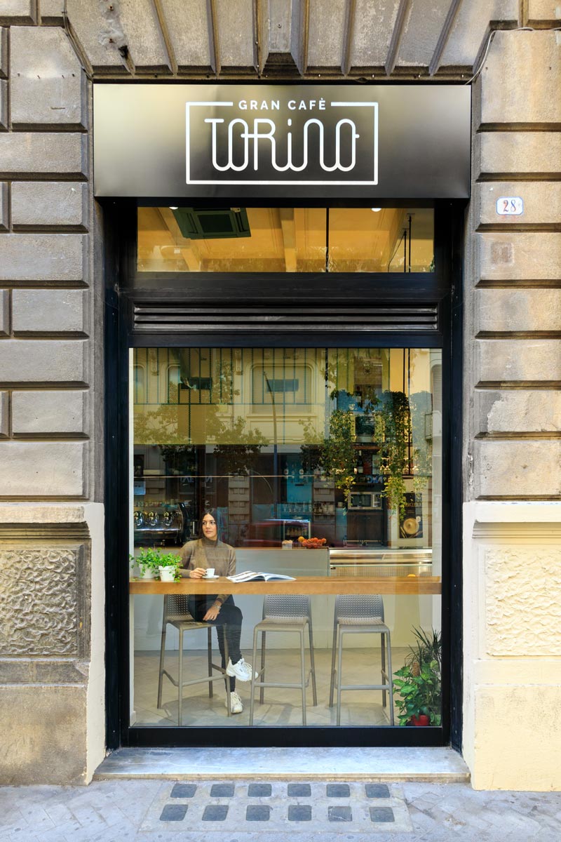 External stained glass window of the Gran Cafè Torino