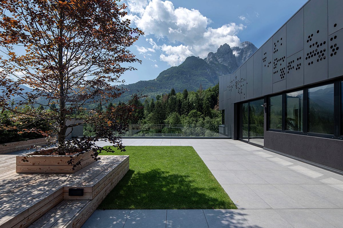 Outdoor garden overlooking the Belluno mountains