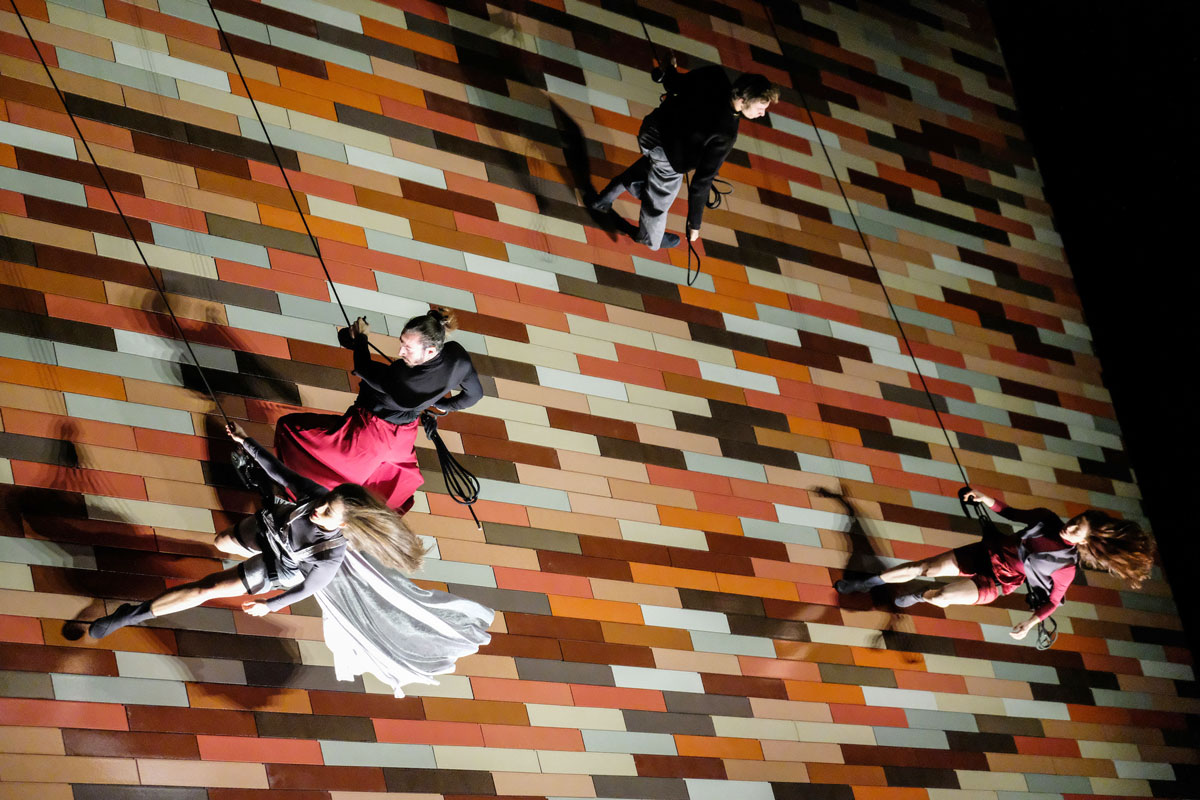 Danza verticale M9