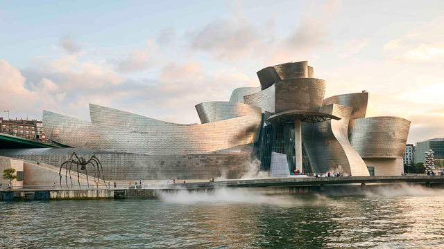 Guggenheim Museum di Bilbao, esterno.