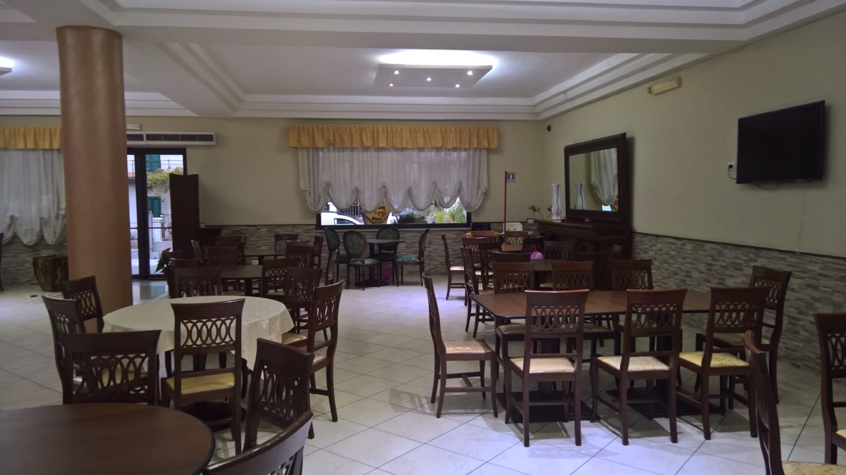 Sala di una pizzeria