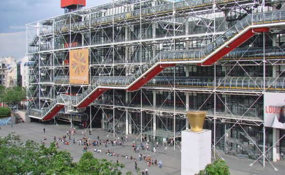 Centre Georges Pompidou. Visione esterna dell’edificio.