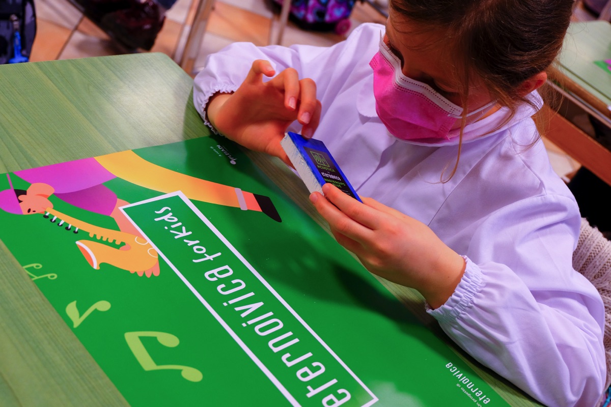Laboratorio Pleiadi - Eterno Ivica for Kids