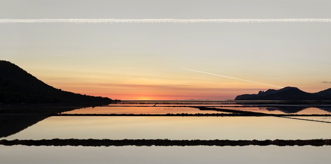 Andreas Gursky, Salinas, 2021© ANDREAS GURSKY, by SIAE 2023 Courtesy: Sprüth Magers