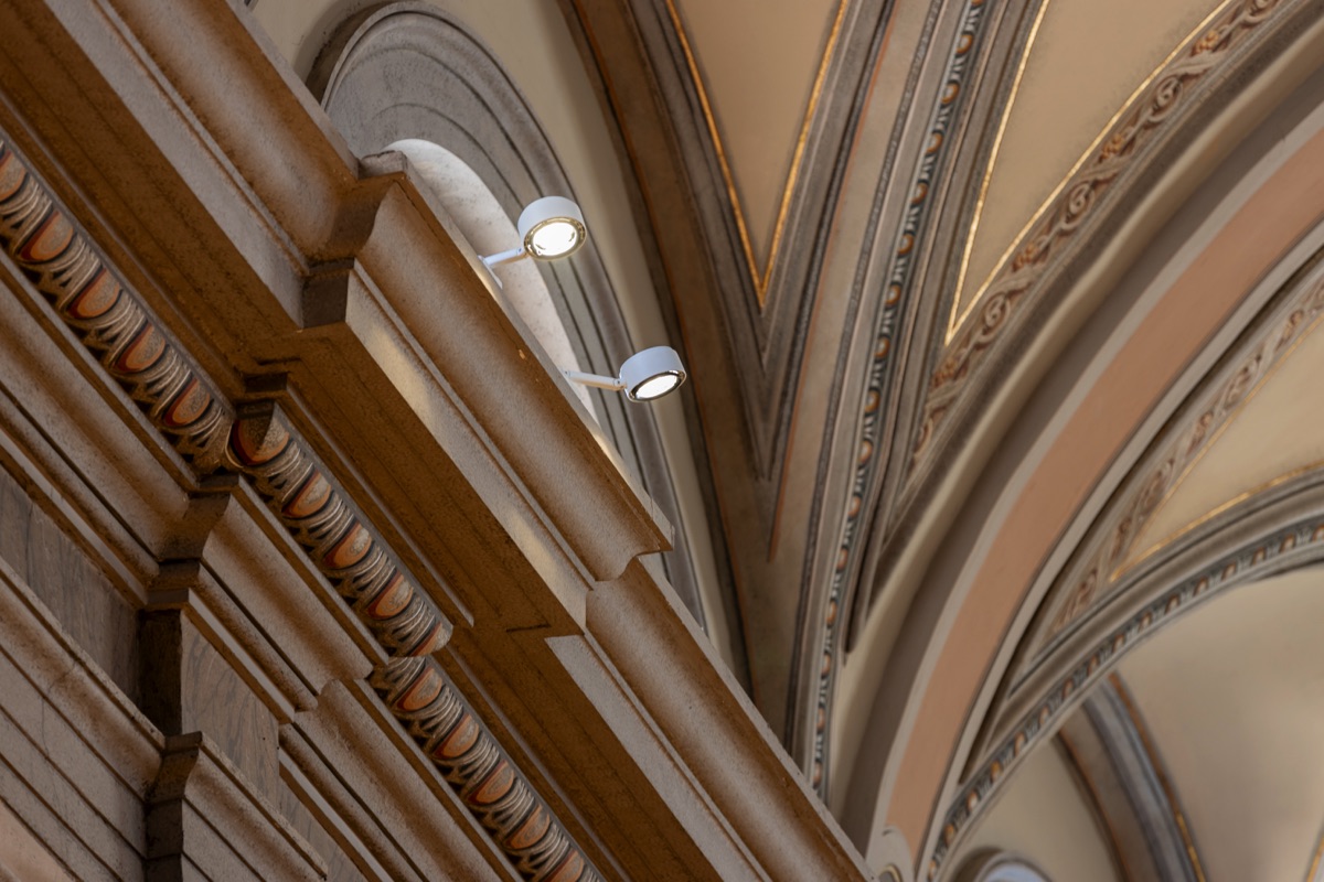 Corpi illuminanti della chiesa di Santa Lucia a Verona
