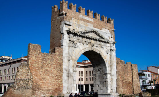 Arco di Augusto, Rimini