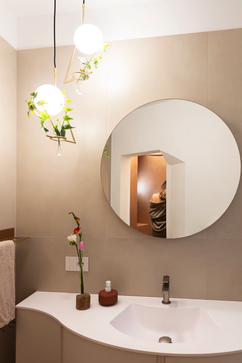 dettaglio specchio del bagno