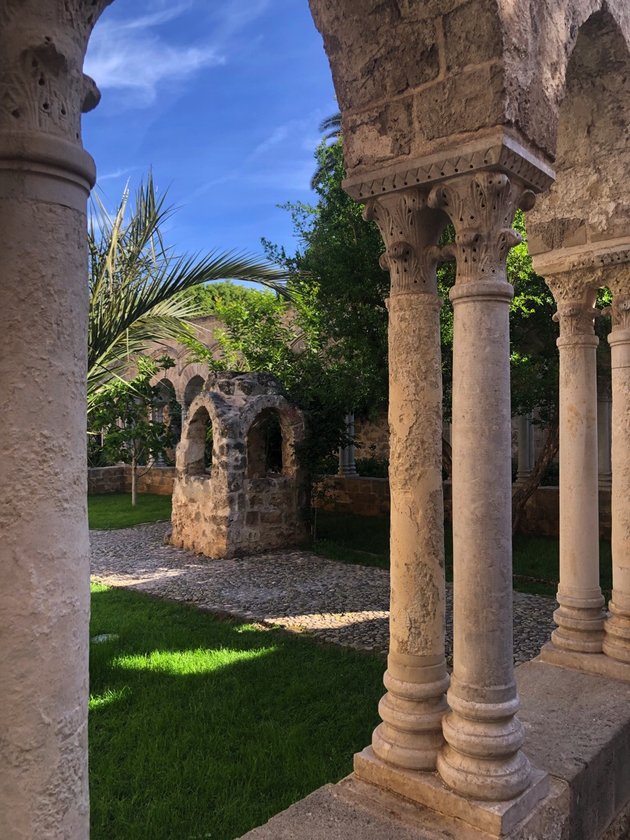complesso di San Giovanni degli Eremiti chiostro
